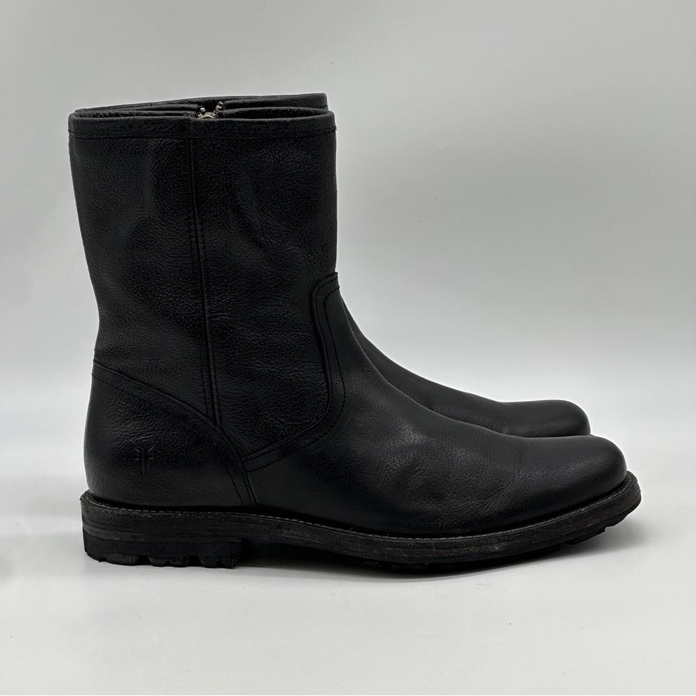 Frye Phillip Lug Inside Zip Boots. Size 8.5